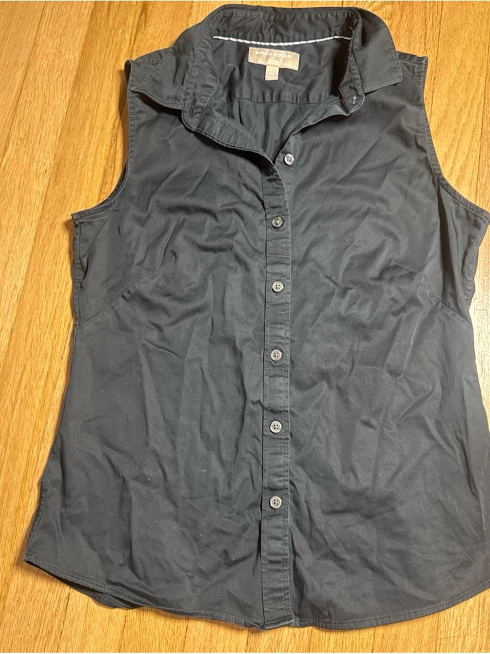 Banana Rebublic Sleeveless Button Shirt - Black